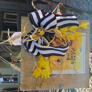 Rustic Bee Happy Wall Decor Farmhouse Black White Striped Bow Felt Bumble Bee